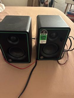 Mackie CRX Studio monitors