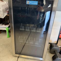 hOmeLabs 120-Can Beverage Refrigerator 