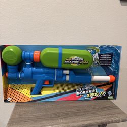 NERF SUPER SOAKER XP100-AP Brand New Water Toy Gun