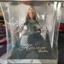 Holiday Barbie In Beautiful Green Dress