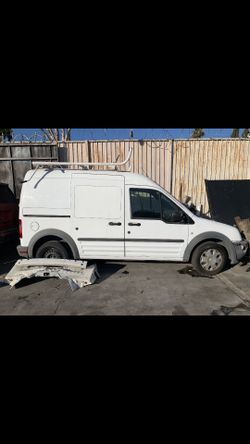 2013 Ford Transit Connect For Parts
