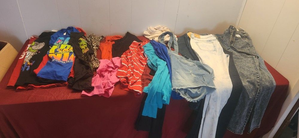 Lot of Womens Clothes