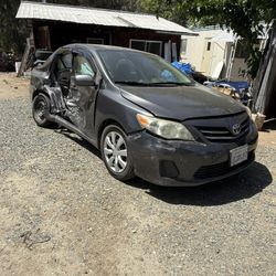 2013 toyota corolla part out