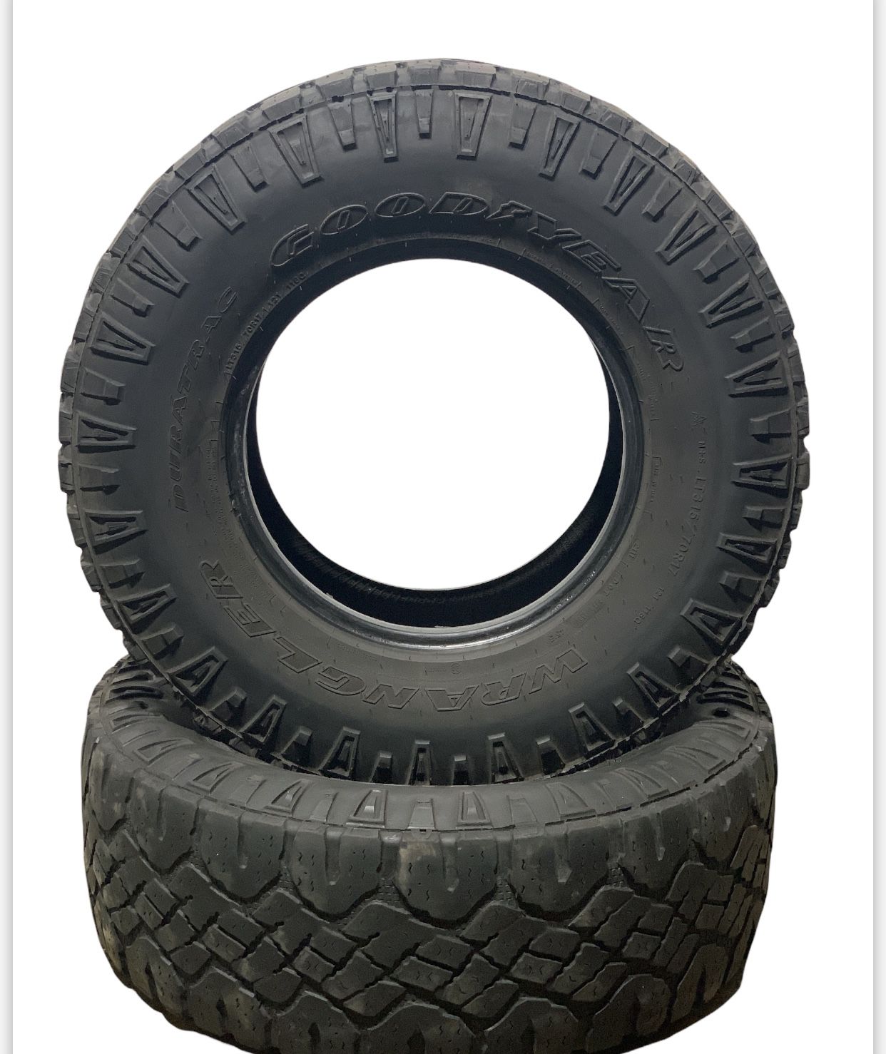 315 70 17 315/70R17 Goodyear Wrangler Duratrac (2 Used Tires) for Sale in  Chicago Heights, IL - OfferUp
