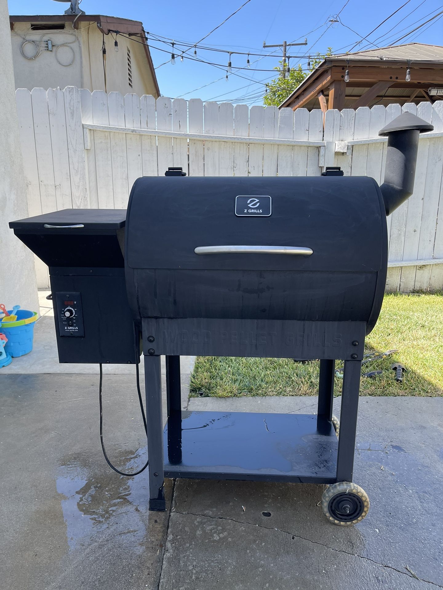 Pellet Smoker Z Grills