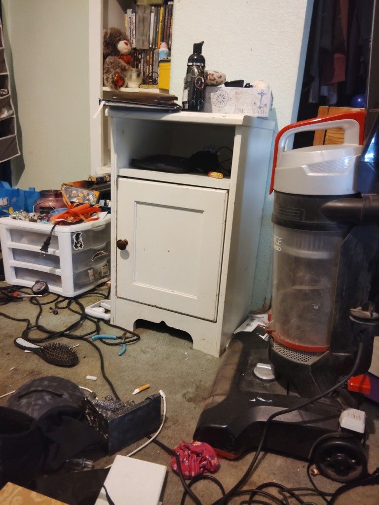 Selling A Bunch Of Stuff Cheep