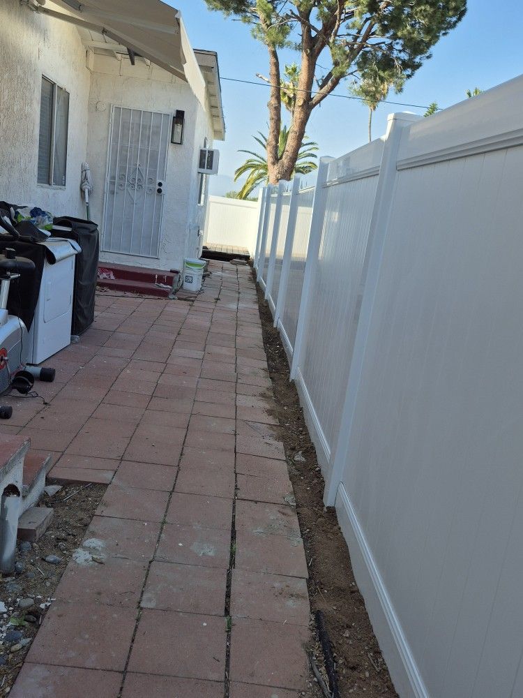 Vinyl Fence 