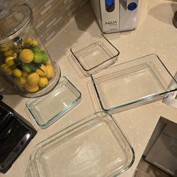 $20 Set of 4 Glass Dinnerware 