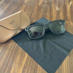 Ray Ban Meta Wayfarer