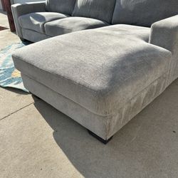 L-Shape couch (Free Delivery) 