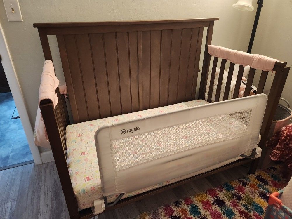 Child Craft Baby/toddler Crib
