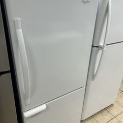 Whirlpool Fridge With Freezer On Bottom 