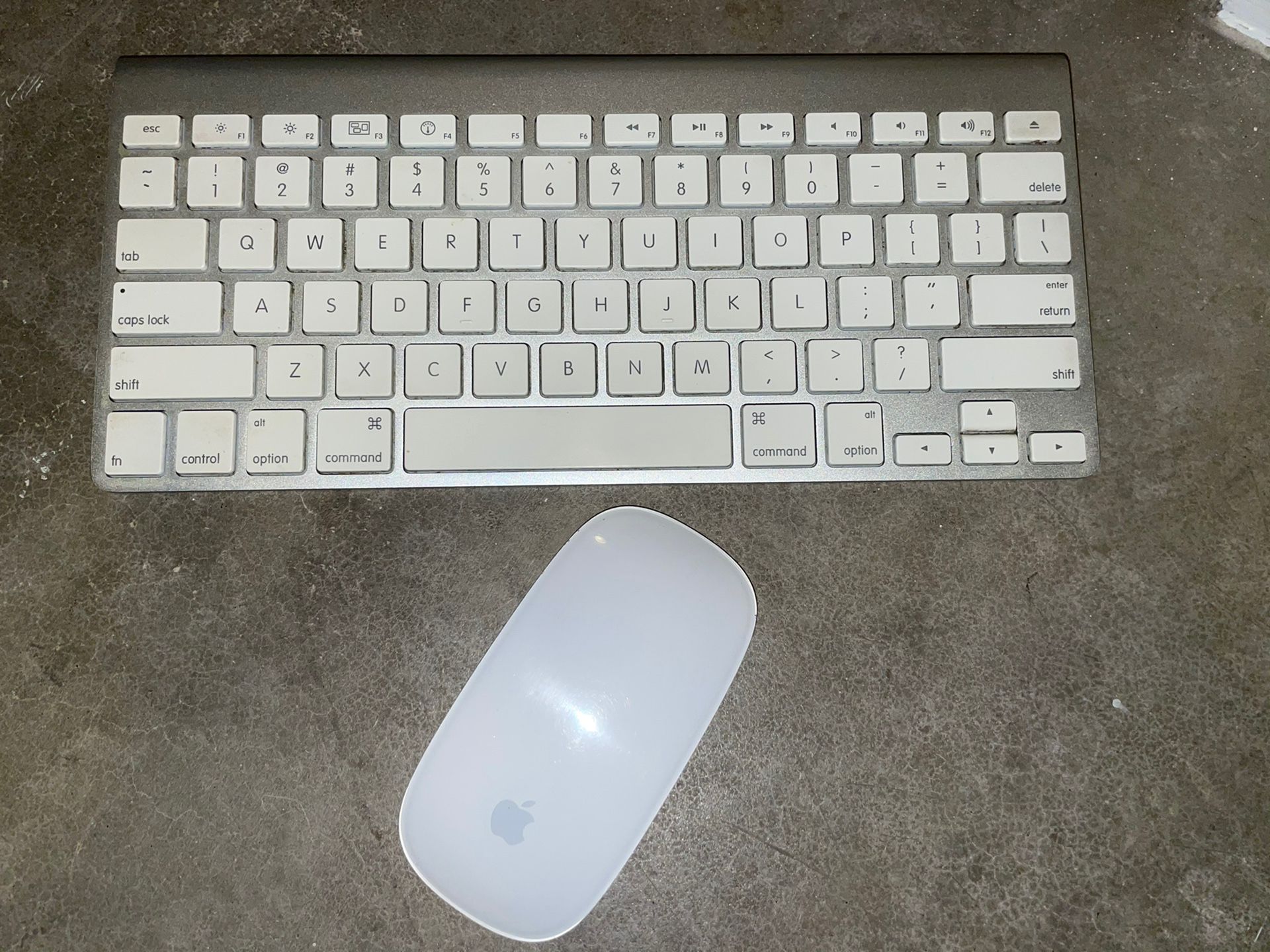 Apple Wireless keyboard (3rd Gen) and Magic Mouse