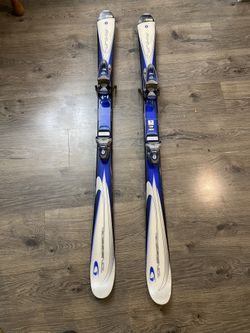 Rossignol Axium skis 140cm.
