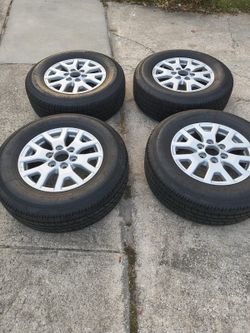2025 Toyota Tacoma rims with tires