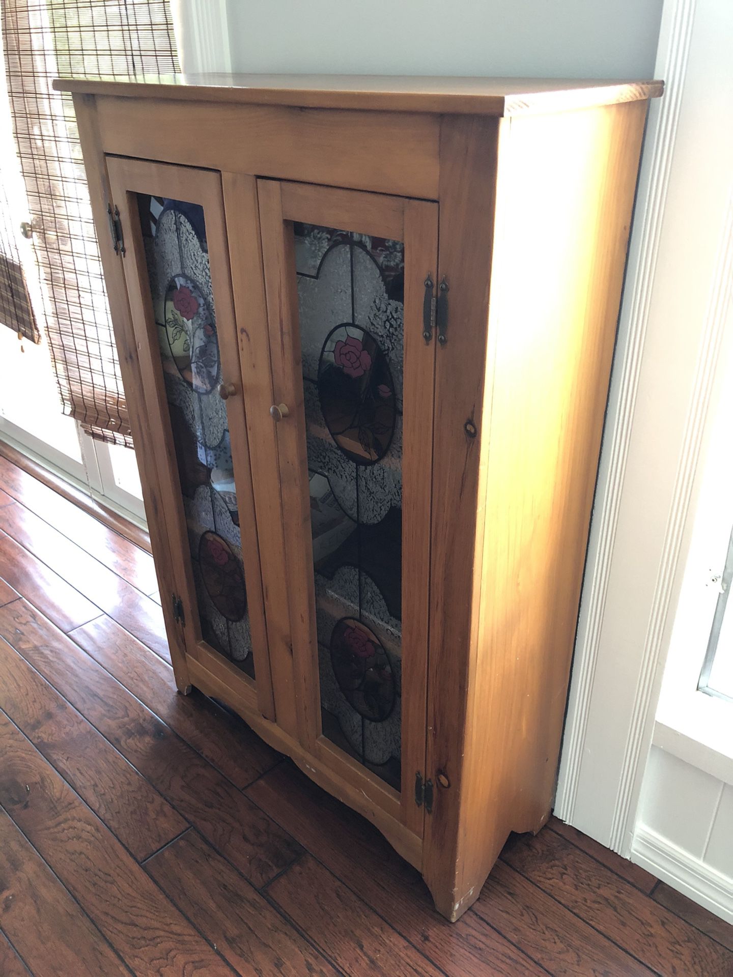 Stained glass 3 shelf china cabinet storage cabinet