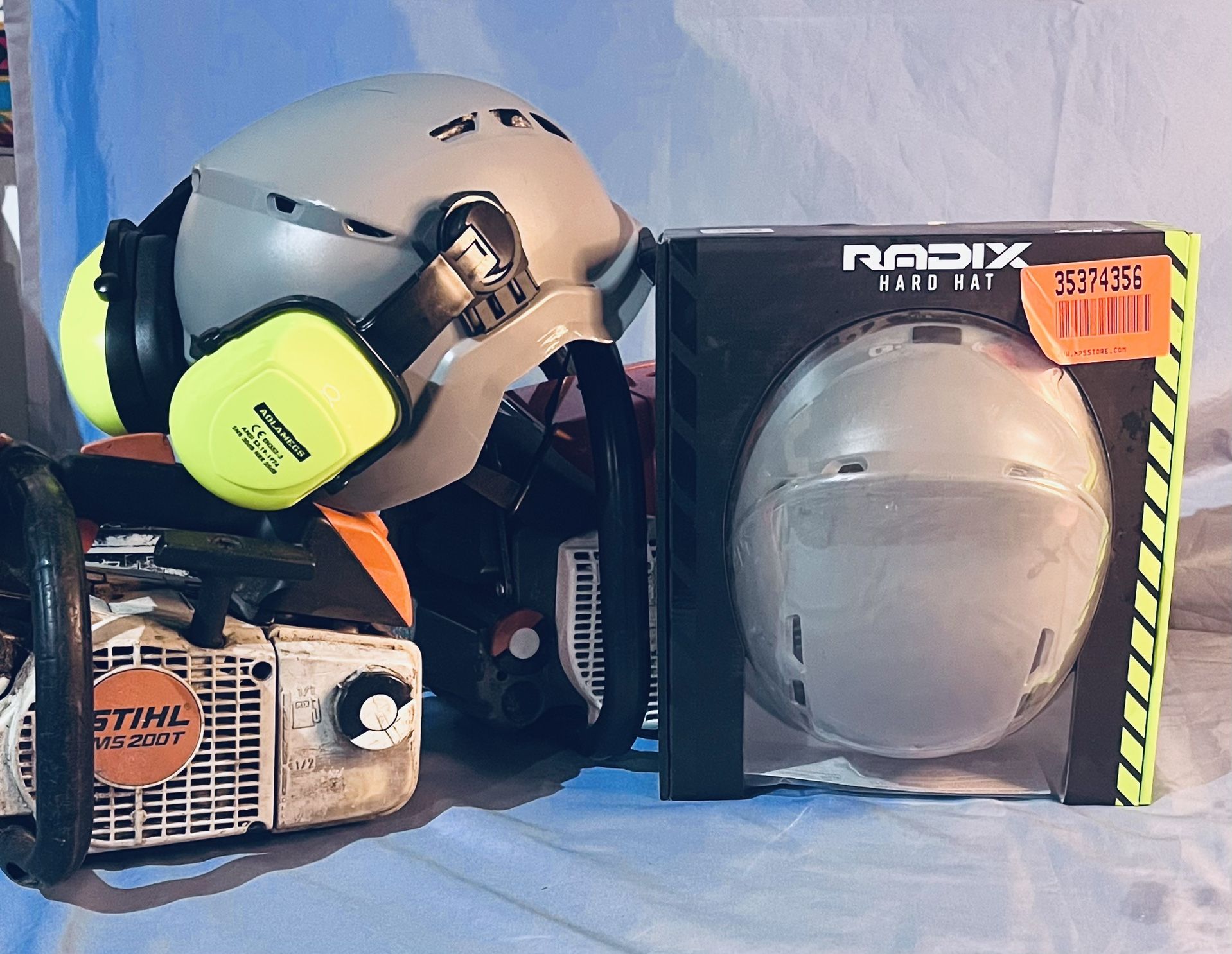 New In Box Lift Radix Arborist Helmet