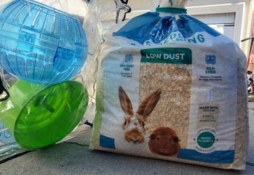 Pine Bedding + Hamster Exercise Ball Bundle – $7 🐹🪵
