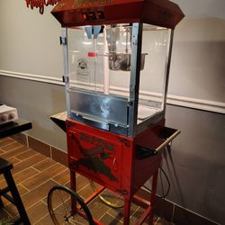 Carnival Sized Popcorn Maker (NO HOLDS)