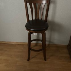 swivel bar stool