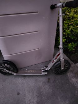 Razor A6 scooter