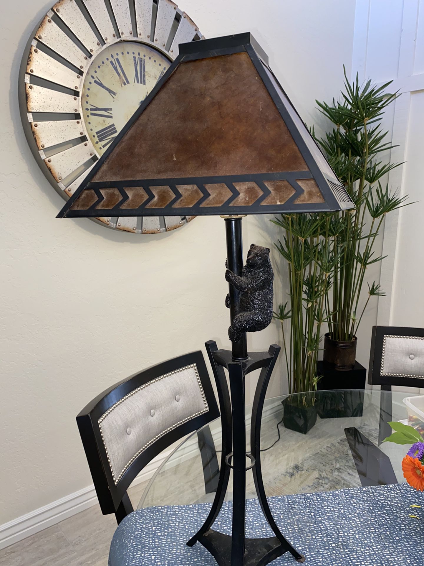 Rustic table lamp