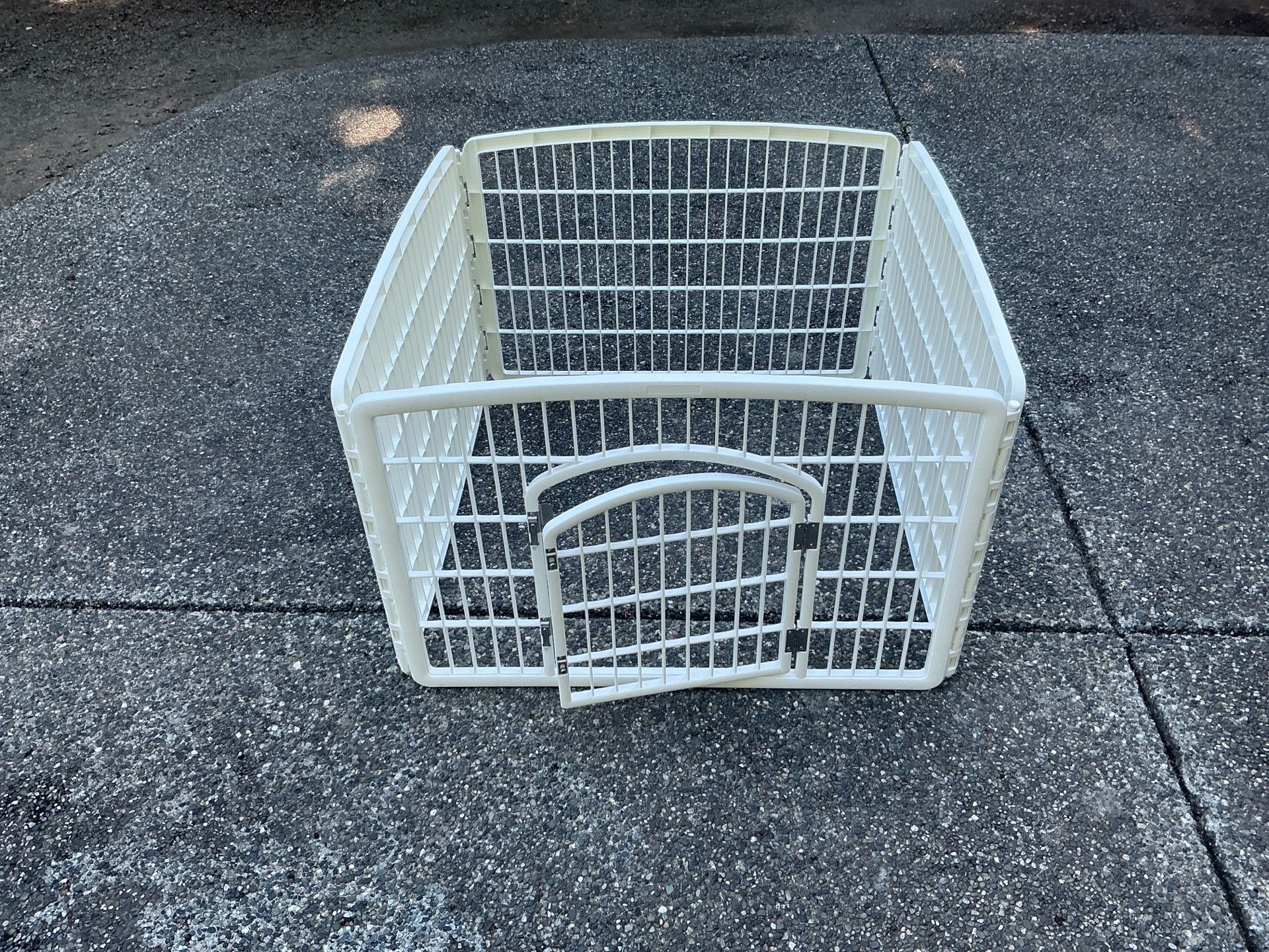Plastic dog playpen