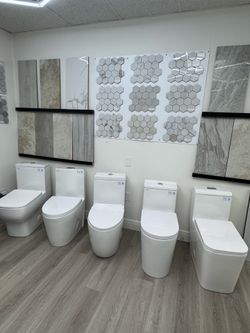 Modern One Piece Toilet Soft Close Seat Included