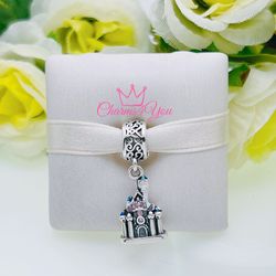 Adorable Charm 925 silver for Pandora moments bracelet.