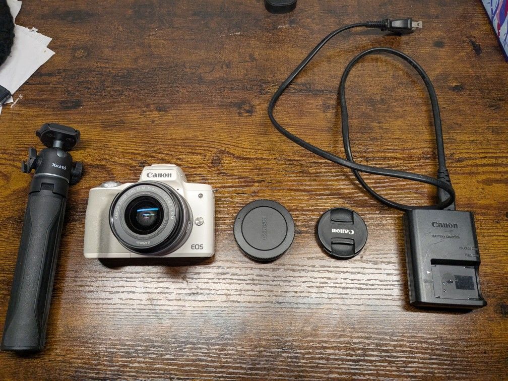 Canon M50 Mark II Creator Kit - Camera, Lens, Tripod, Bag & More!