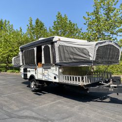 2008 StarCraft 13rt Toy hauler Rv