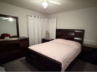 Bedroom set