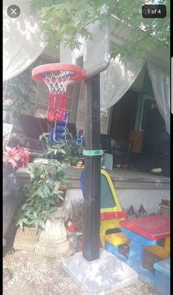 Basketball hoop around 7 ft