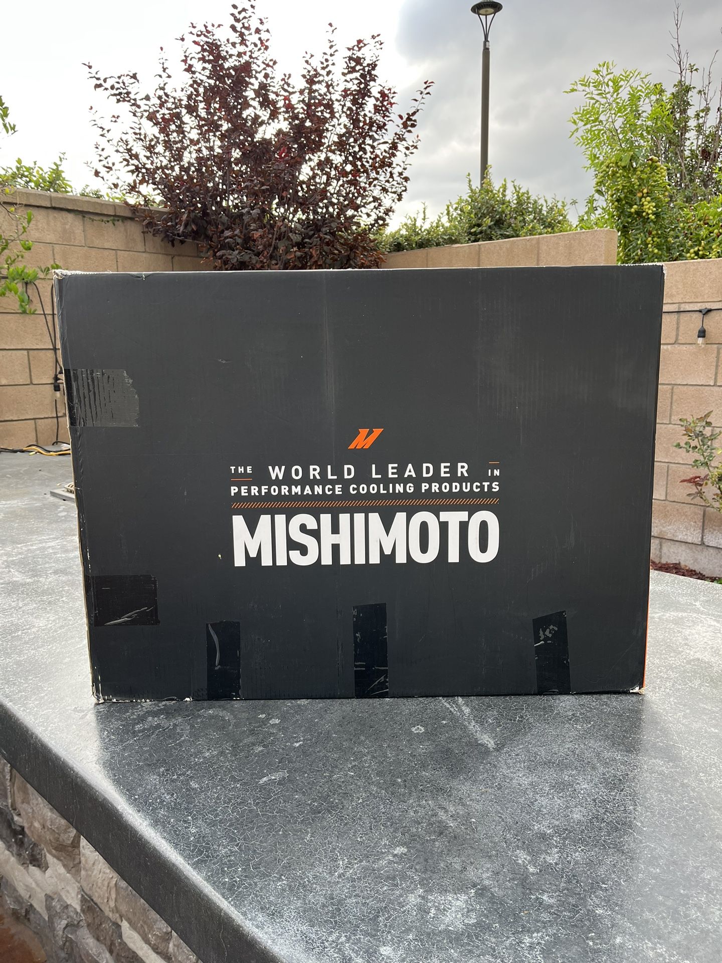 Mishimoto 01-06 BMW M3 E46 3.2L Aluminum Fan Shroud Kit