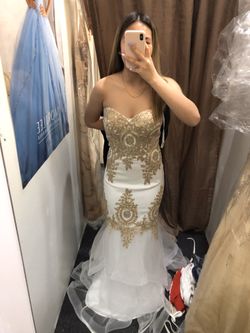 WHITE/GOLD PROM DRESS !