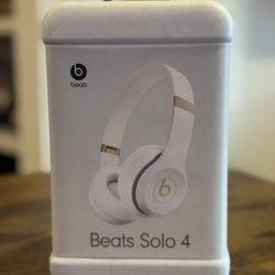 Beats Solo 4 Bluetooth Wireless Headphones - White