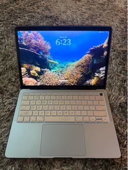 Apple MacBook 1