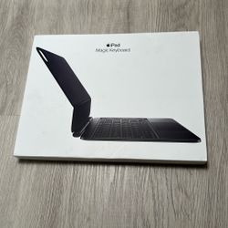Apple Magic Keyboard Case iPad Pro 11 inch M4 Black A2975 MWR23LL/A Open Box