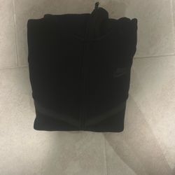 Black Nike Tech