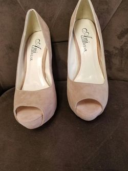 Beige heels size 6