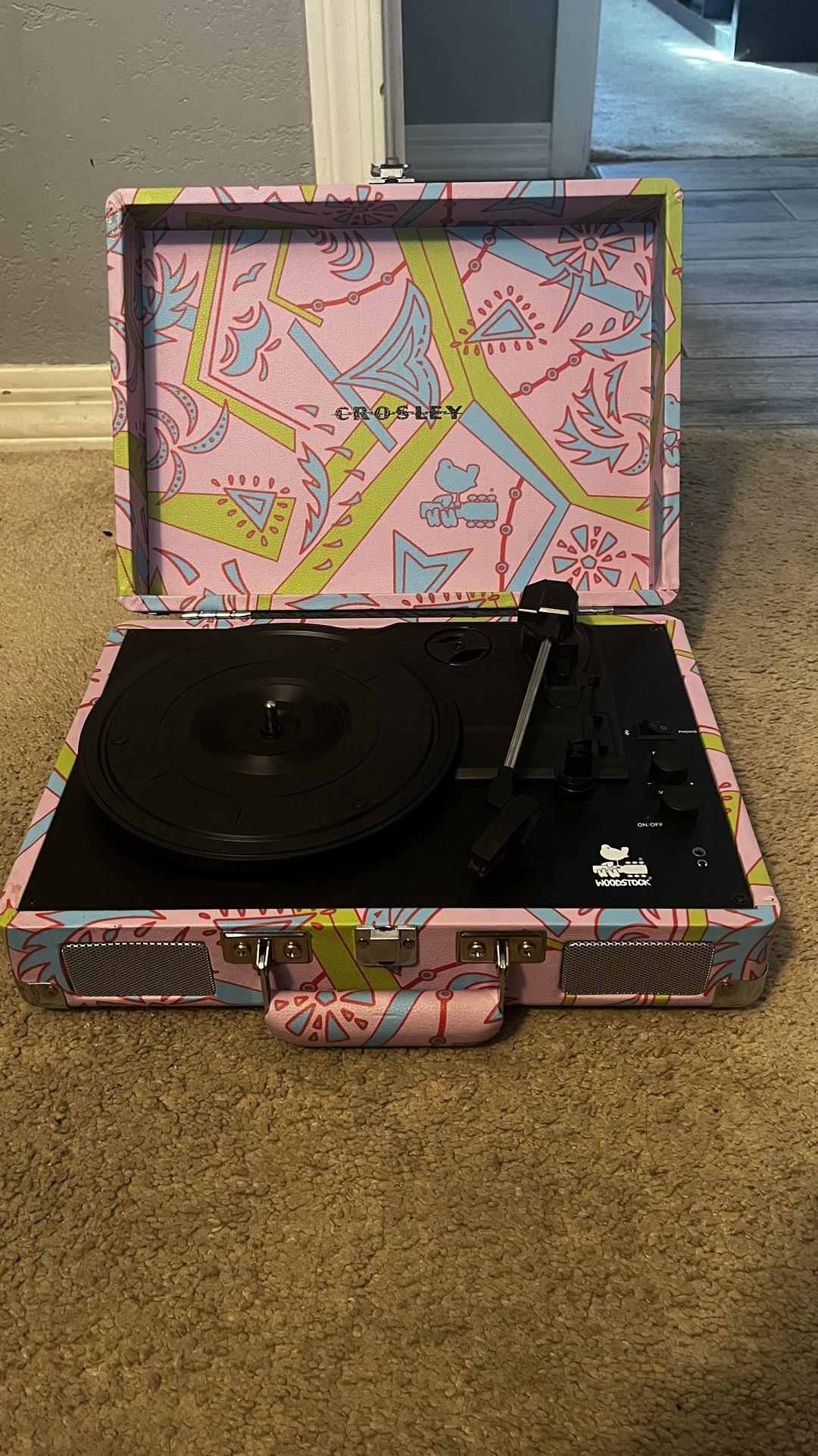 Woodstock Crosley Turntable