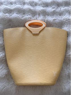 Authentic Louis Vuitton epi leather ithelle tote bag