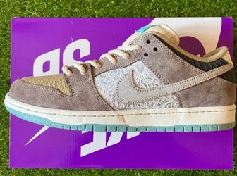 Nike SB Dunk Low