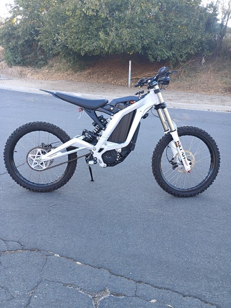 SUR-RON Light Bee electric bike/dirt bike