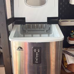 Igloo Icemaker