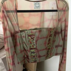WITH JEAN SIZE SMALL USED ONCE 