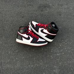 Jordan 1 Bloodline 