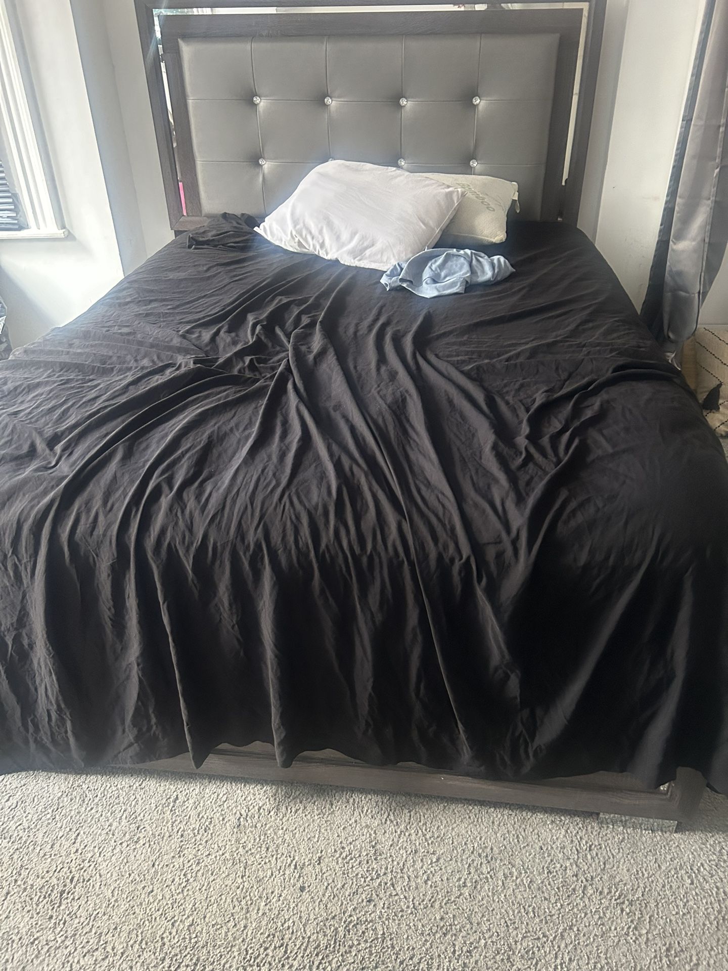 Bed Frame And Mattress/box Spring