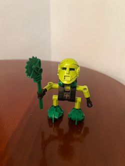 LEGO BIONICLE: Matau (8541) 100% complete toy / collectible 2001