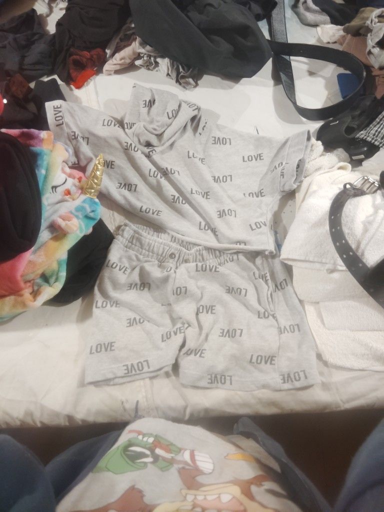 This Is a brand New Outfit Set 